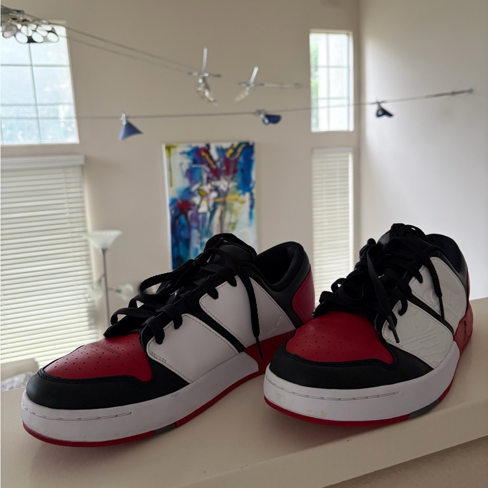 😱🦶Nike Air Jordan men's shoes in Excellent Condition, Size 9.5